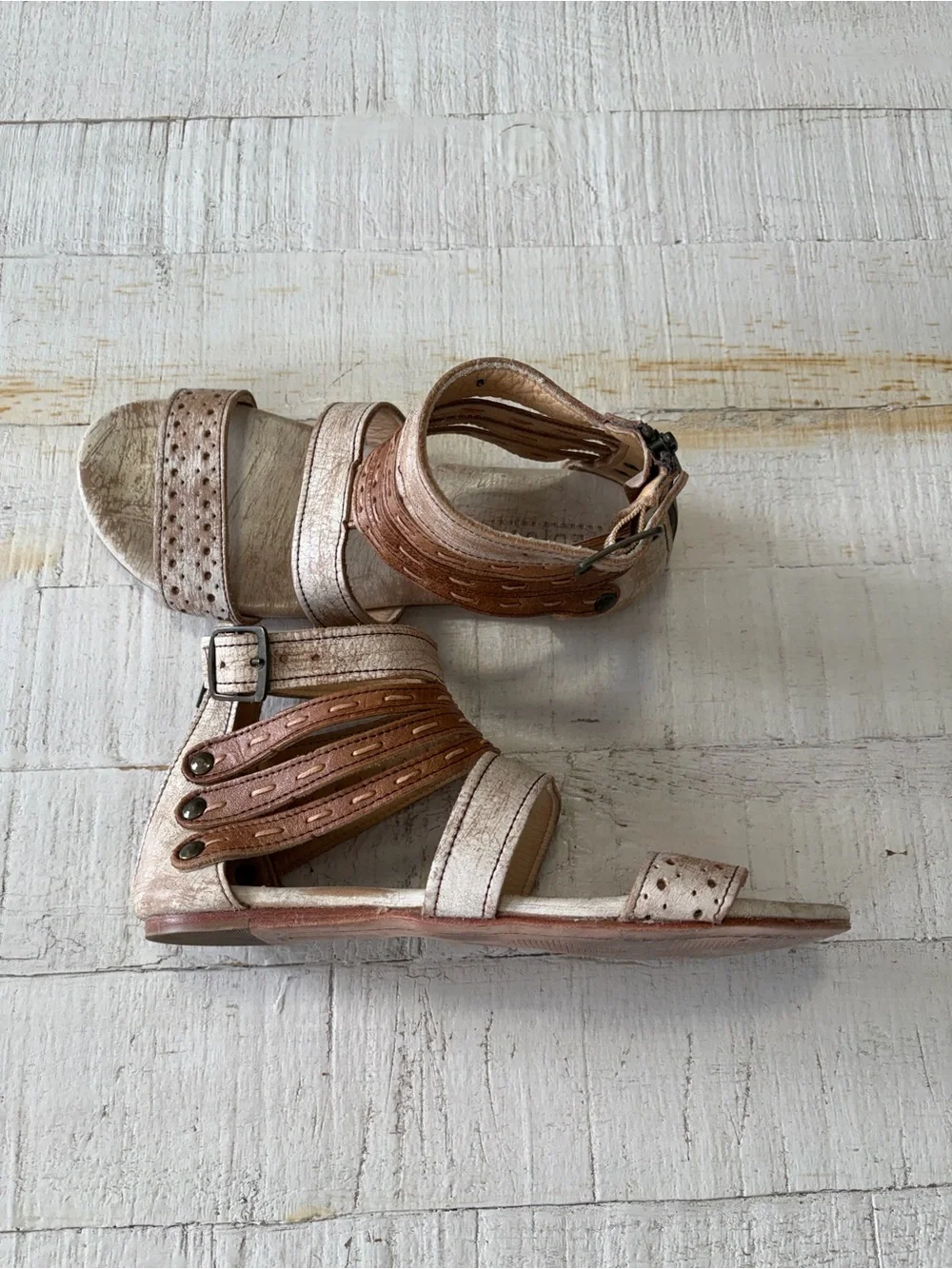 Bed Stu Artemis Gladiator Sandals size 8 Nectar Tan Lux Leather Flat Strappy